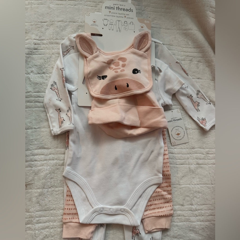 Petit Lem Organic Giraffe Print Baby Set